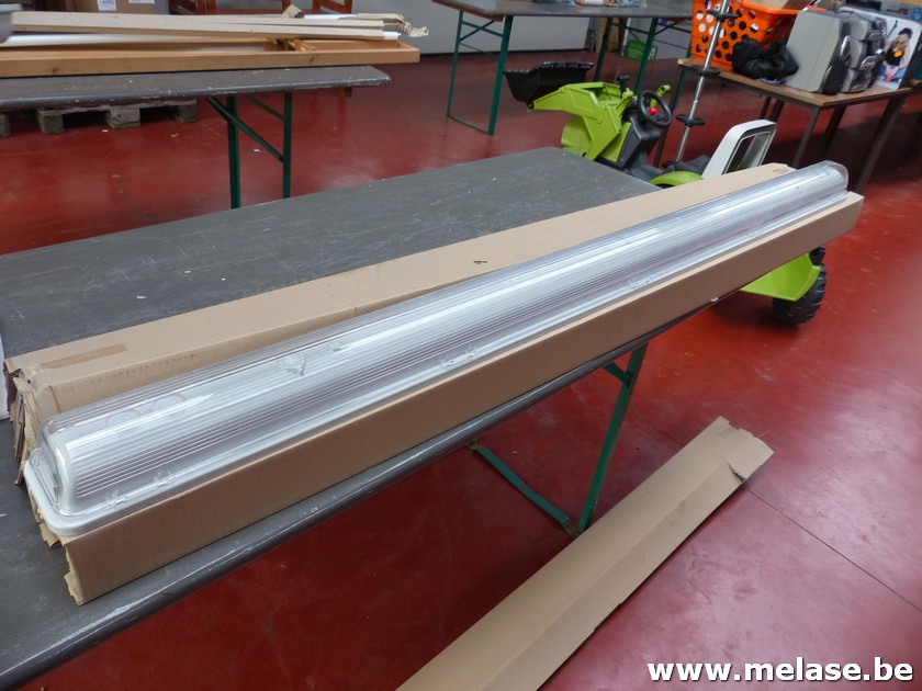 TL lampen met armatuur