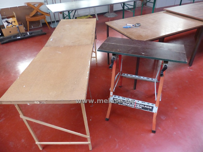 Werkbankje en behangtafel