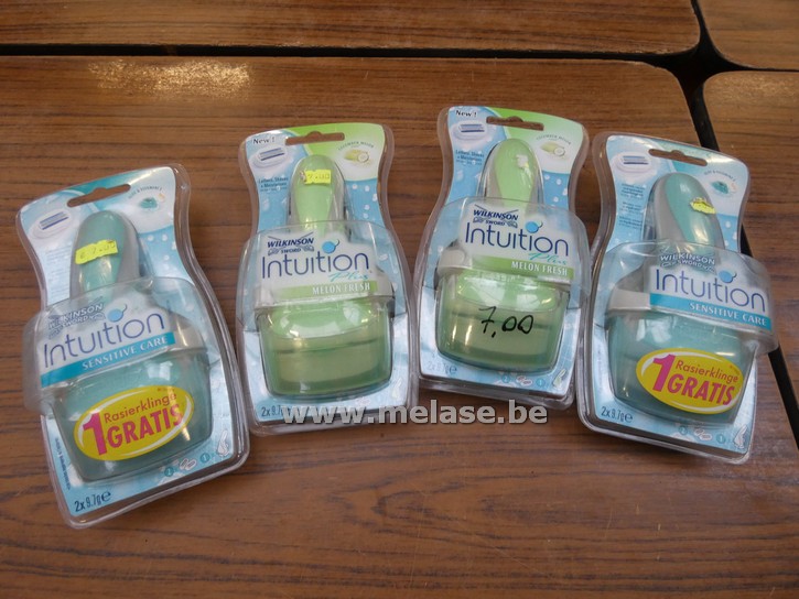 Damesscheermesjes "Wilkinson Intuition"