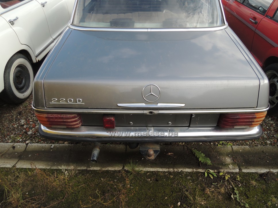 Mercedes "220D"