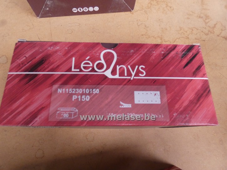 Schuurbladen "P150 - Léonys"