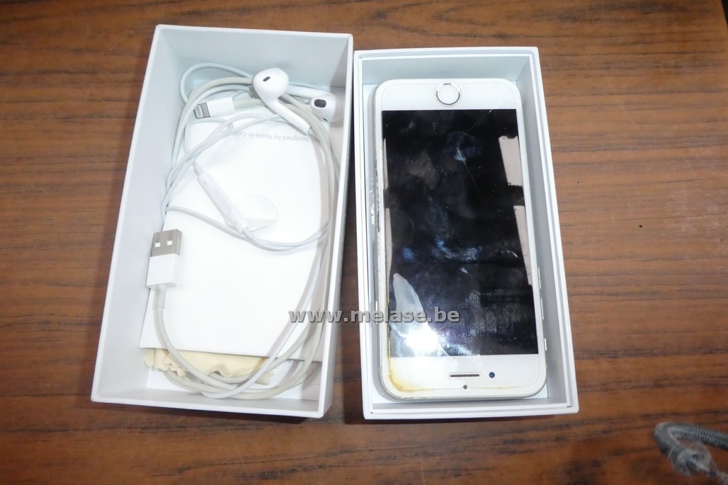 IPhone "Apple"