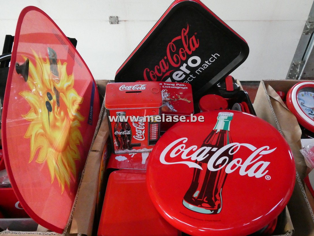 Doos diverse Coca-Cola gadgets