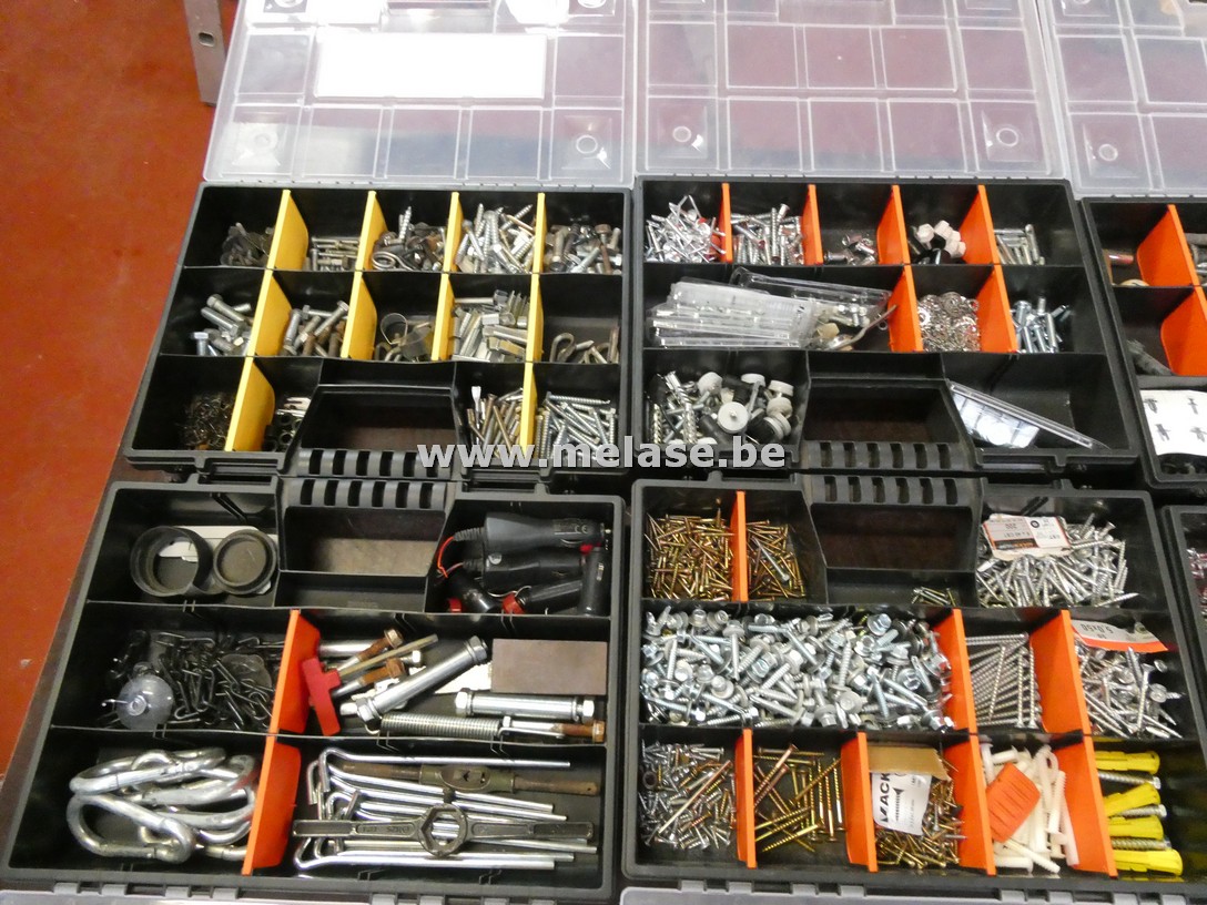 Gereedschap/sorteerbakjes