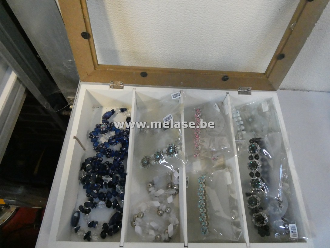 Juwelenkistje + inhoud