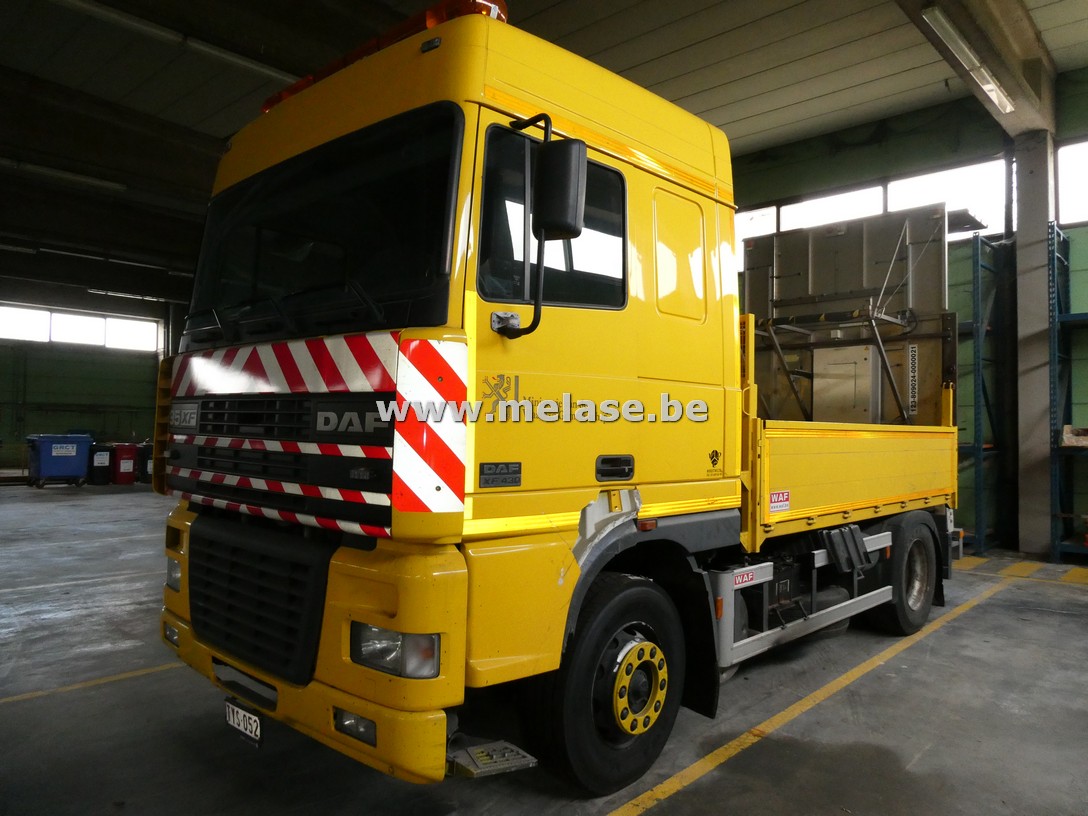 Vrachtwagen "DAF 95XF" met botsabsorbeerder