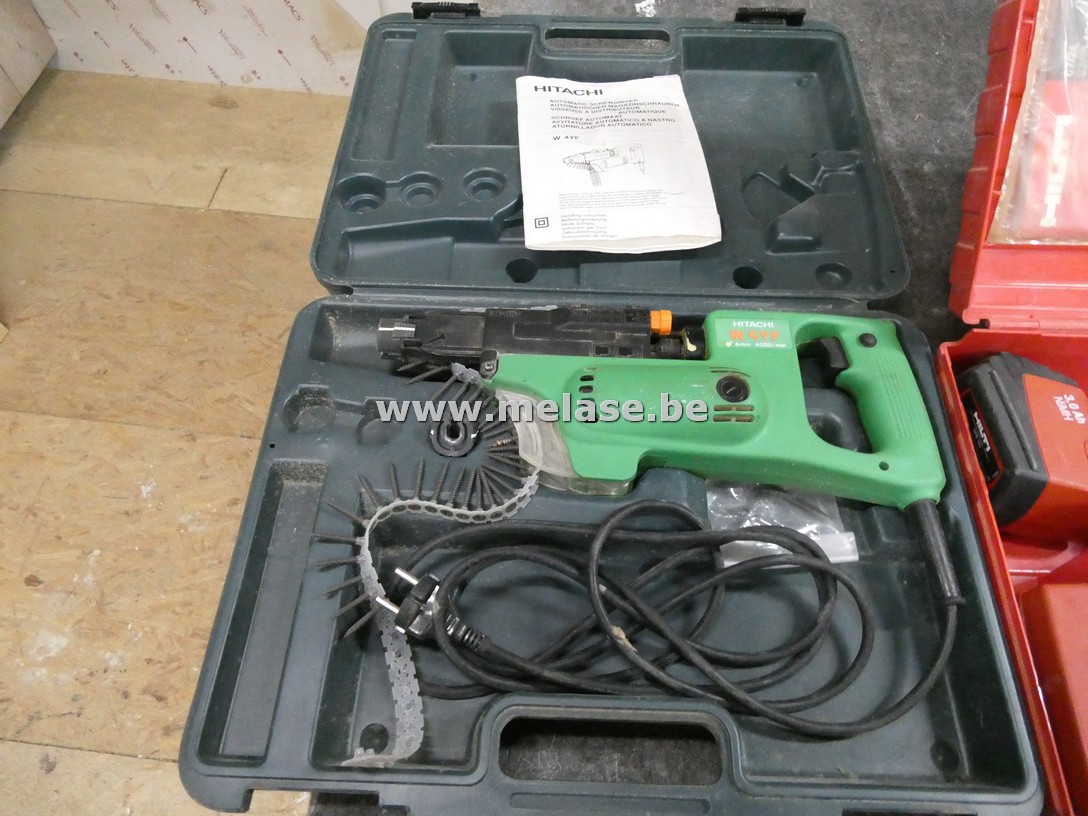 Schroefautomaat "Hitachi"
