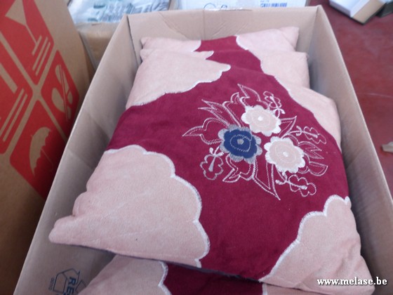 Kussens "rood/beige"