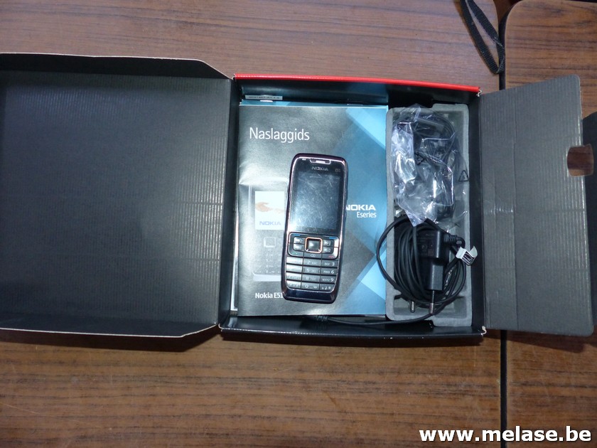 GSM "Nokia E51"