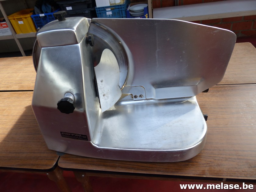 Vleessnijmachine "Carrin"