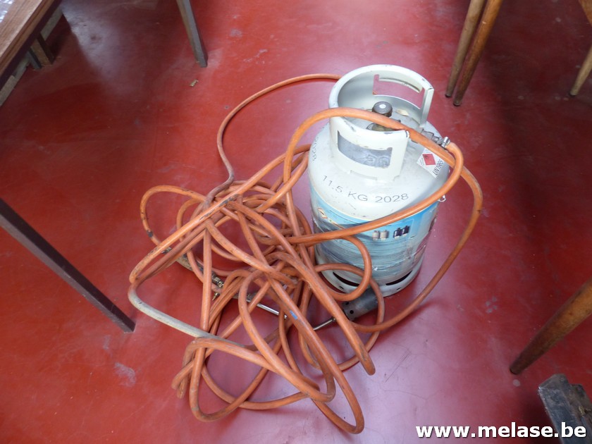 Gasbrander met fles