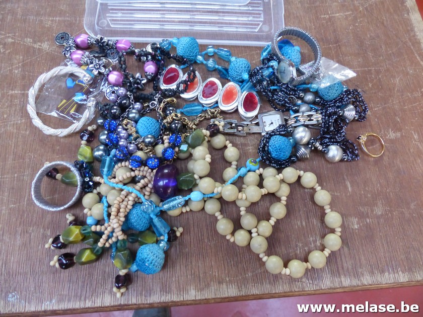 Doosje diverse juwelen