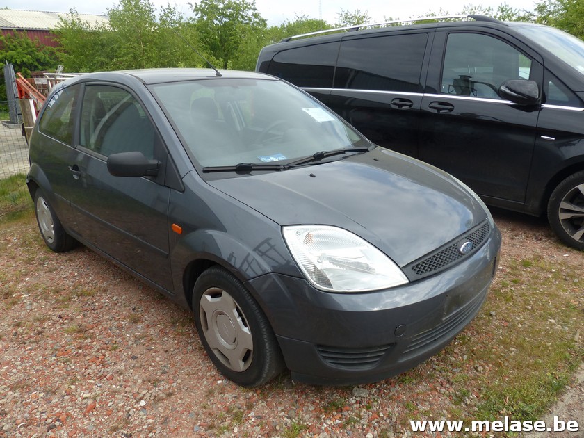 Ford Fiesta chassis: WFODXXGAJD4B81890 - afgelezen tellerstand: 127.823 km - 1 sleutel aanwezig - géén boorddocumenten!