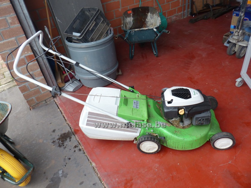 Benzine grasmaaier "Viking"