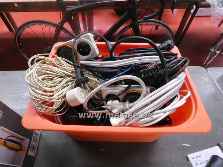 Doos verlengsnoeren en stekkerdozen