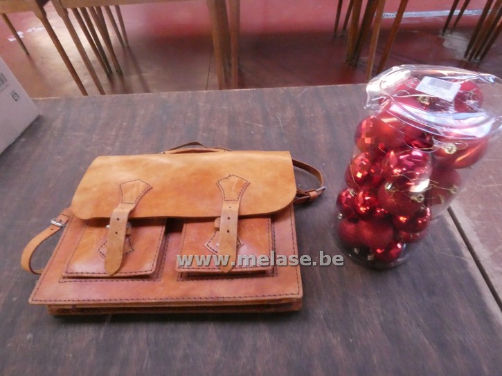 Oudtijdse lederen boekentas