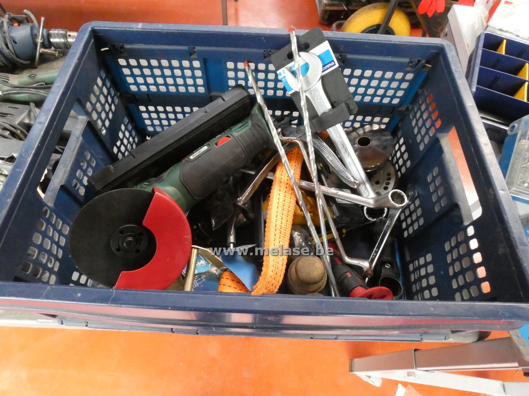 Bak div. werkgereedschap