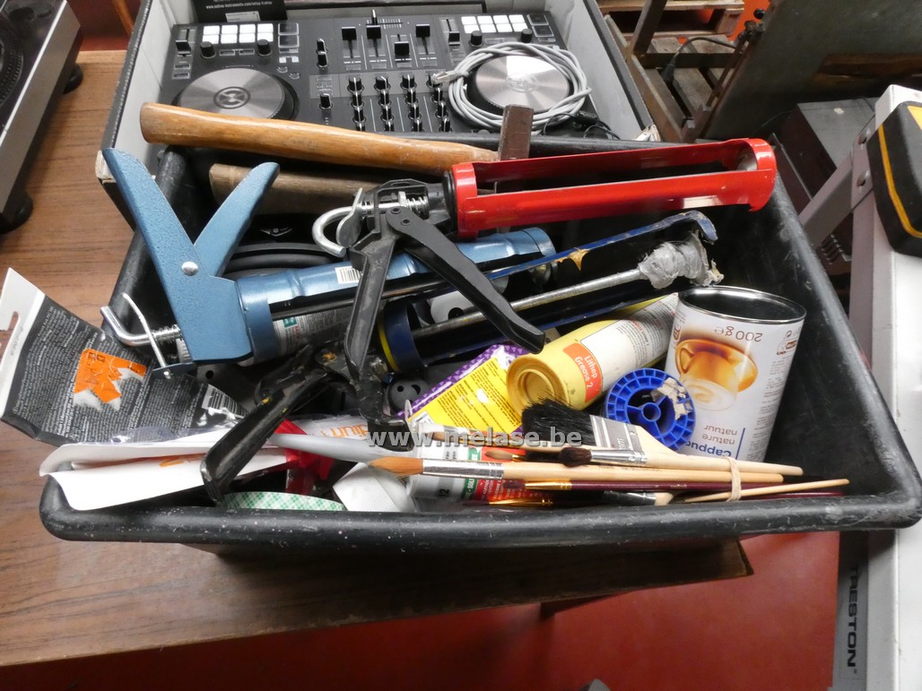 Bak div. werkgereedschap