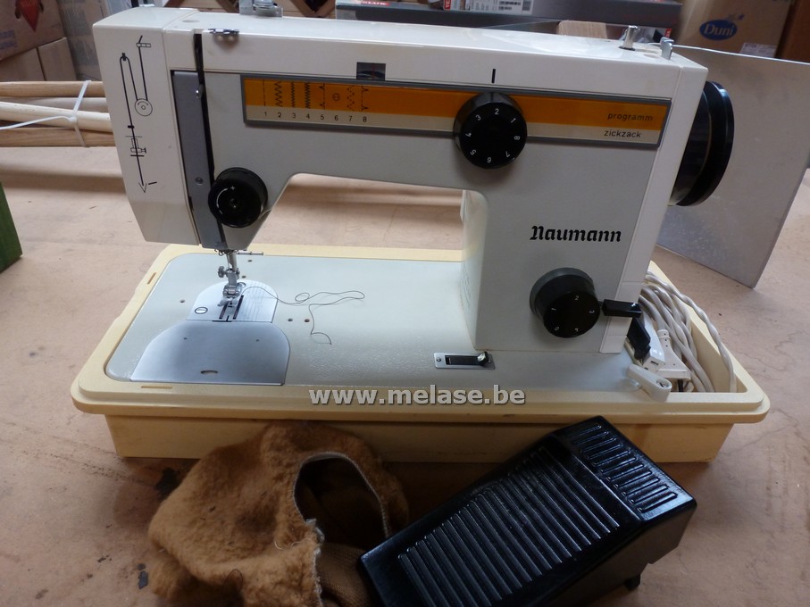 Naaimachine "Naumann"