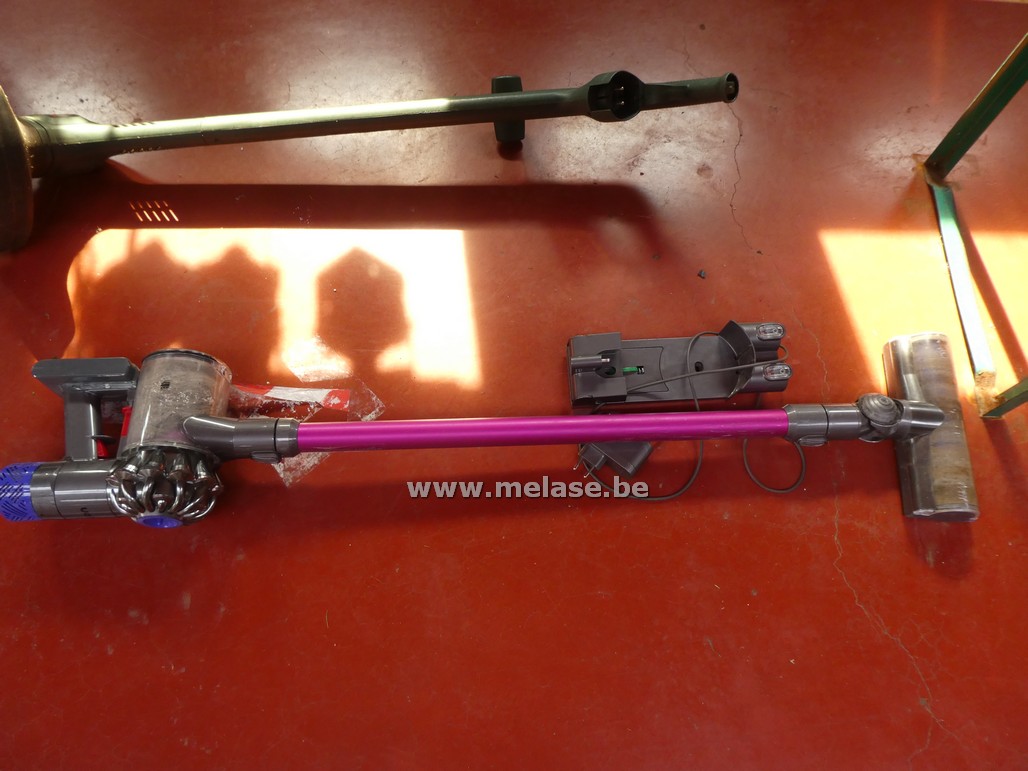 Steelstofzuiger "Dyson"