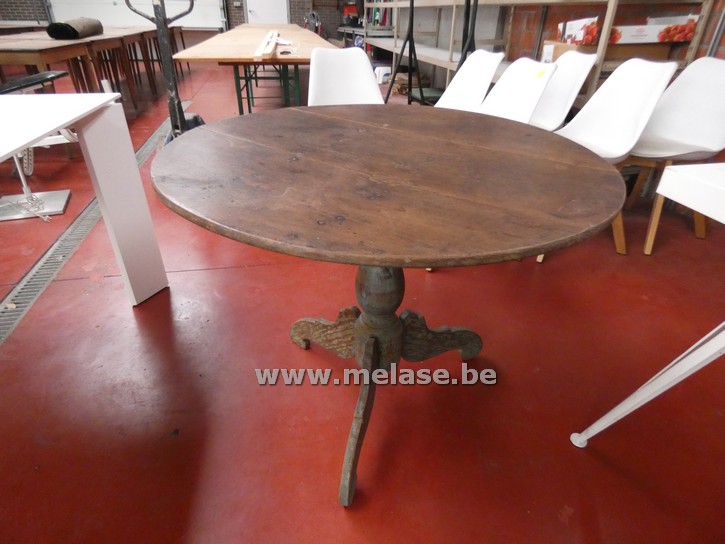 Houten ronde tafel