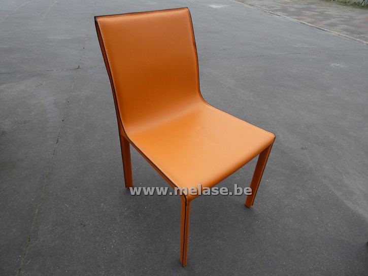 Stoel "oranje leder"
