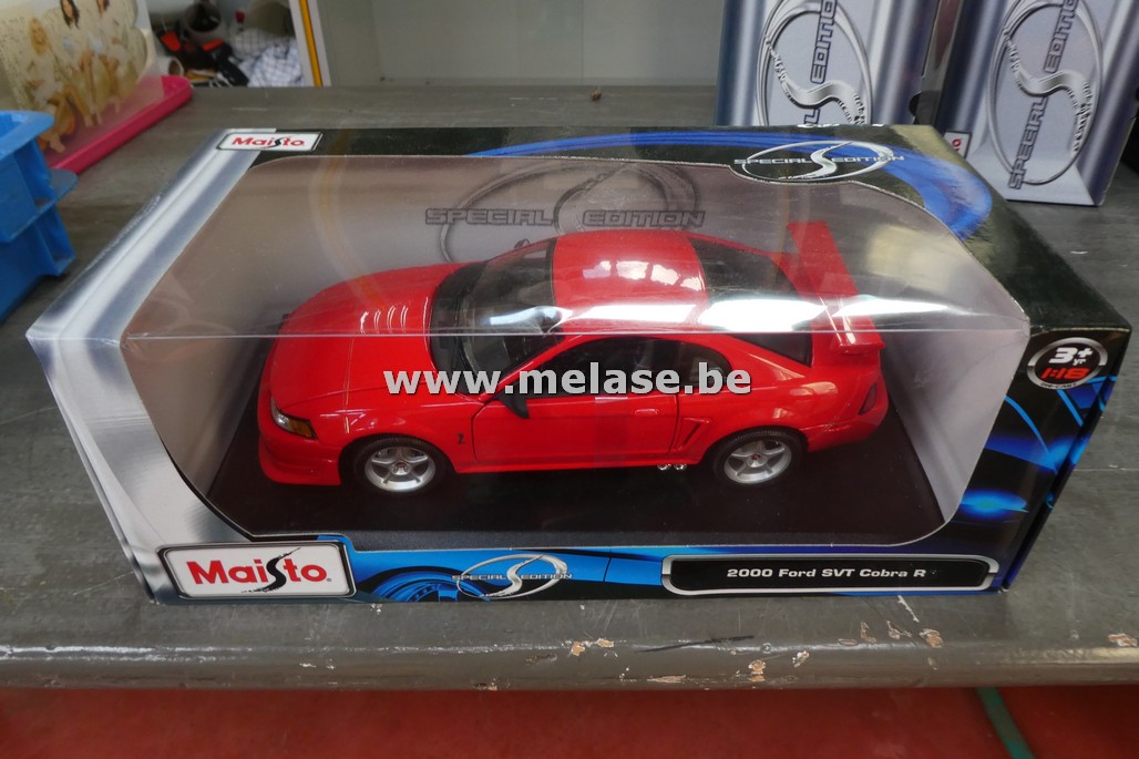 Miniatuur auto "Ford SVT Cobra R - 2000"