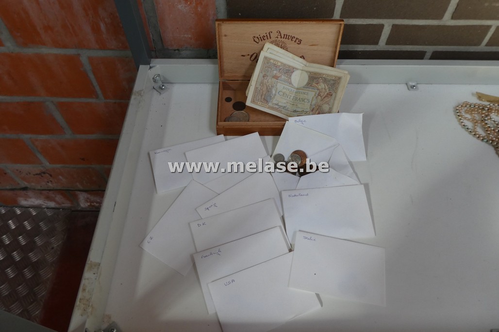 Oude munten en bankbriefjes