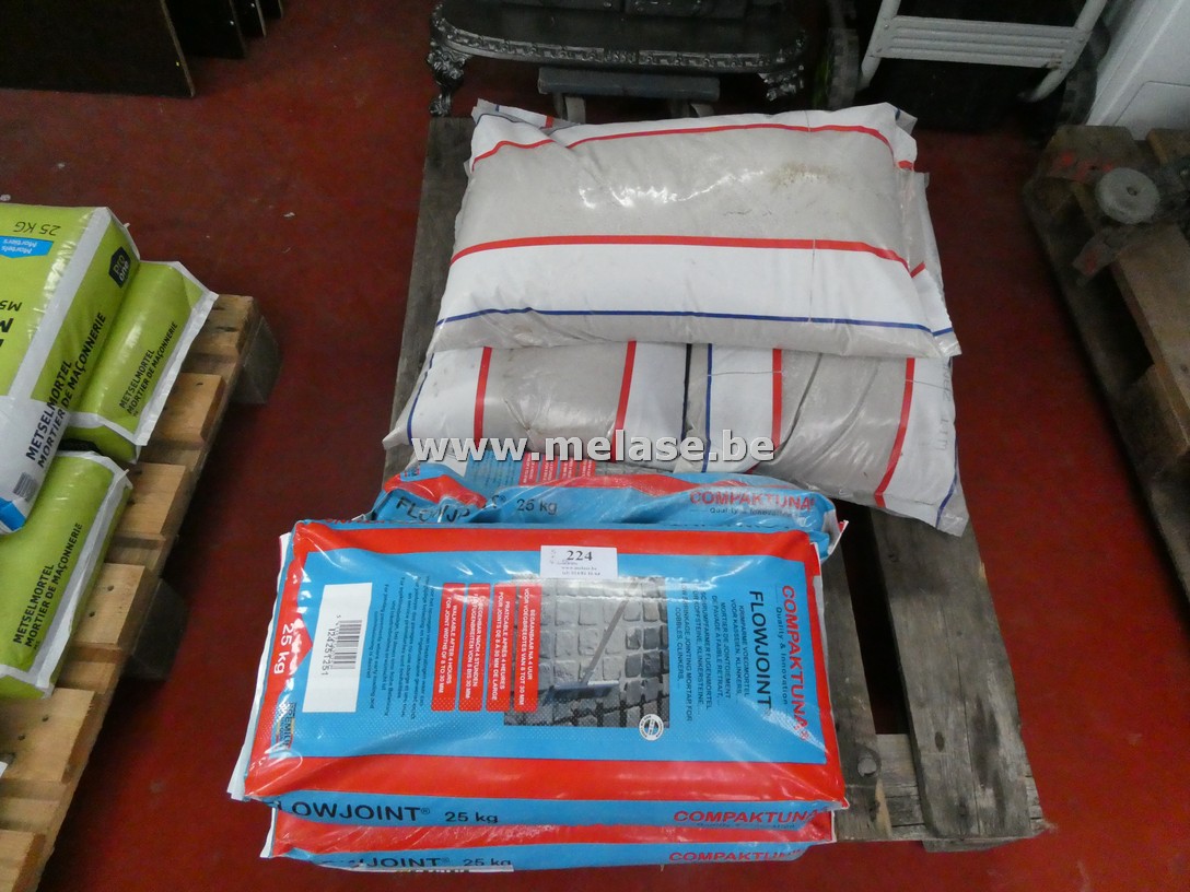 Wit zand + krimparme voegmortel 