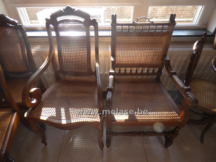 Houten stoelen met armleuning