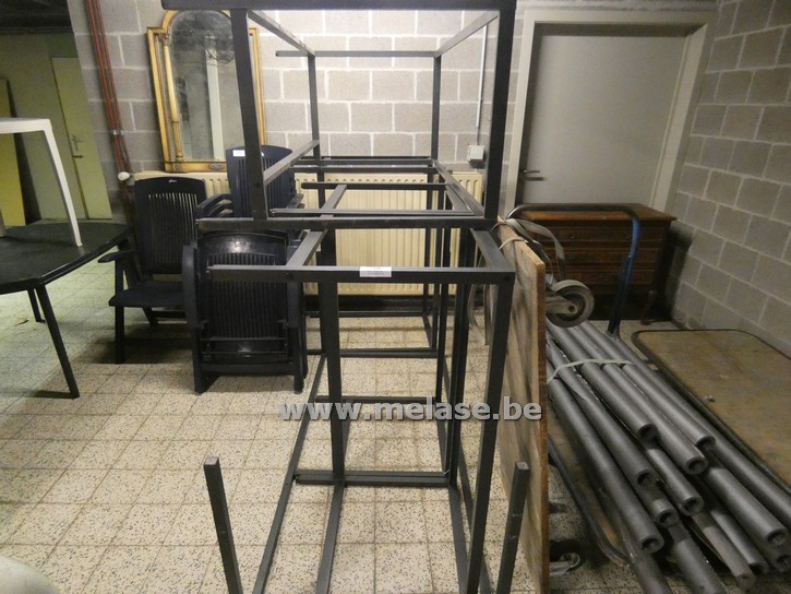 Metalen onderstel voor tafel