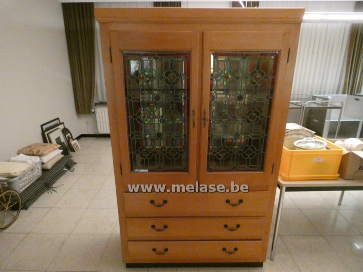 Vitrinekast "loodglas"