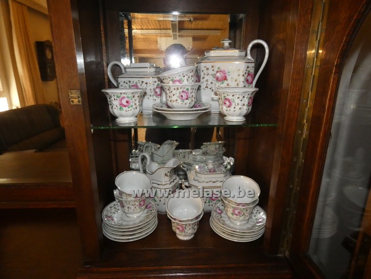 Koffieservies "roos/groen/goud gebloemd"