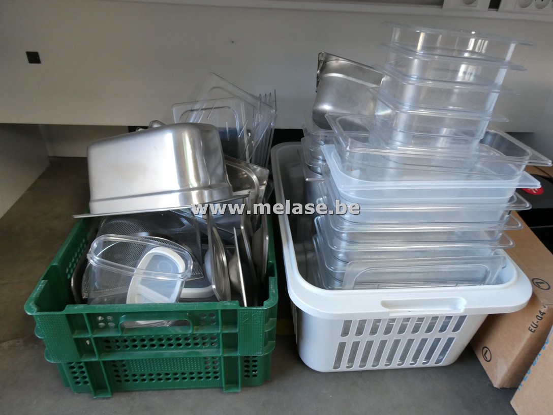 Gastronorm/saladebarbakken met deksels