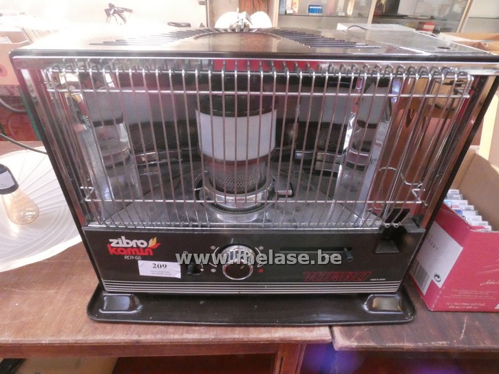 Petroleum bijverwarming "Zibro Kamin"