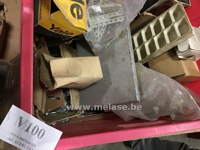 Plastiek bak "vijzen - bouten ..."