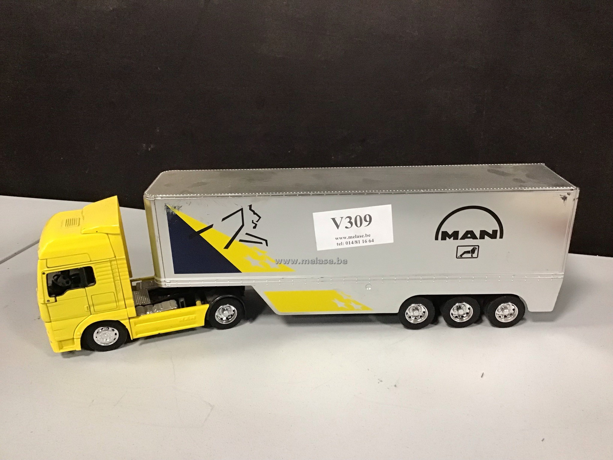 Miniatuur vrachtwagen "MAN"