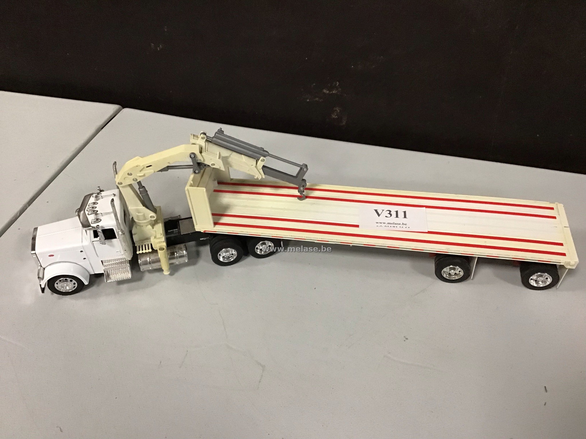 Miniatuur vrachtwagen "trekker met kraan"