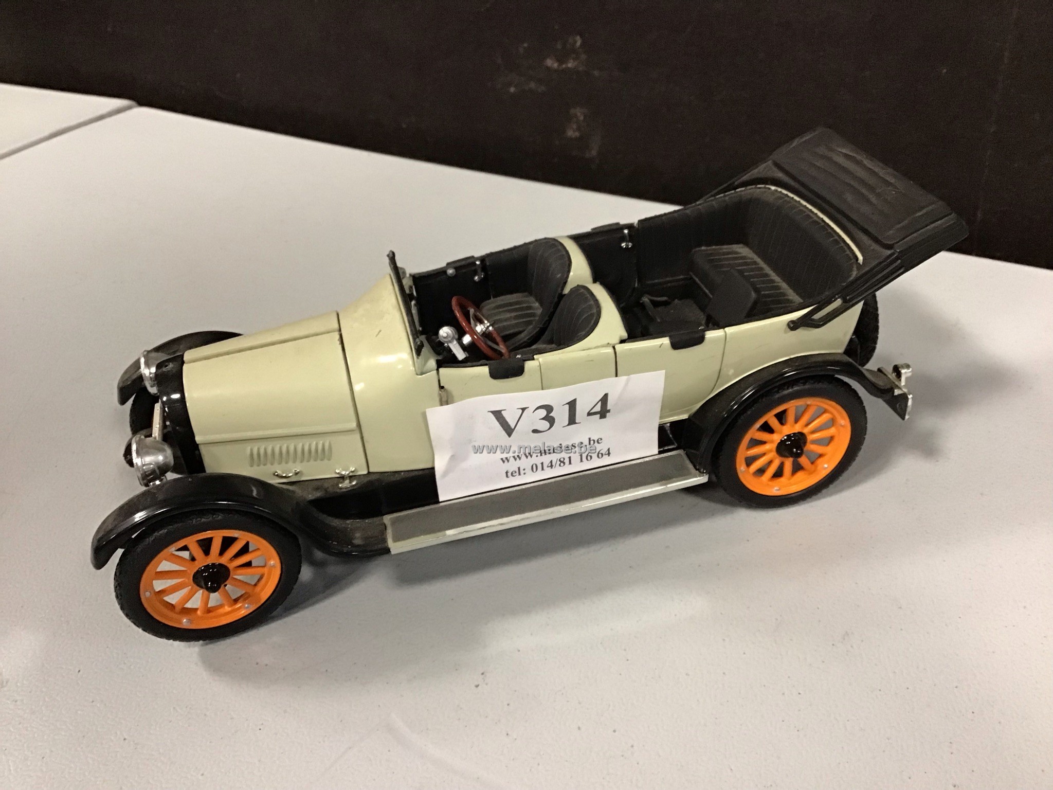 Miniatuur auto "Oldtimer"