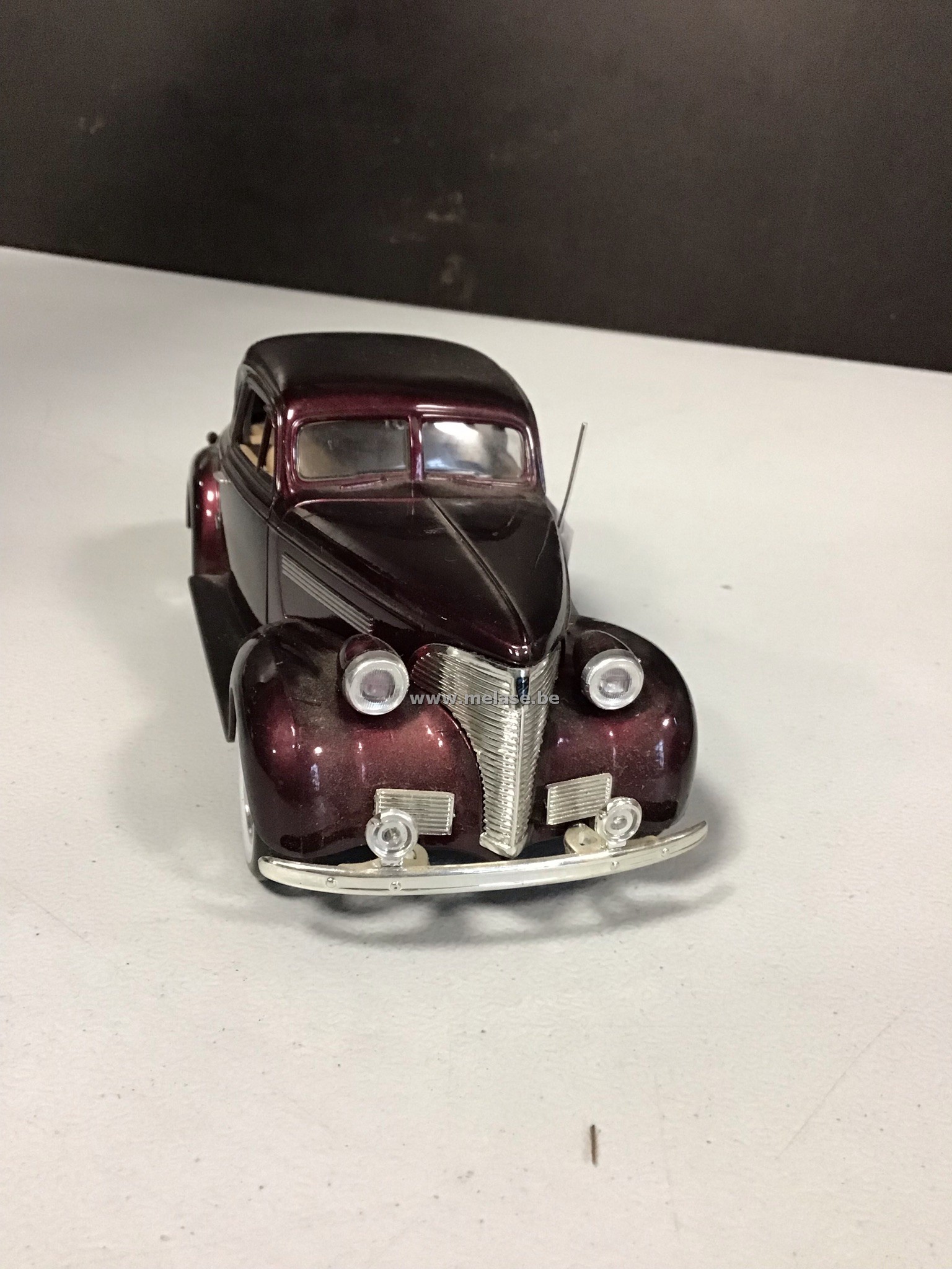Miniatuur auto "Chevrolet - bordeaux"