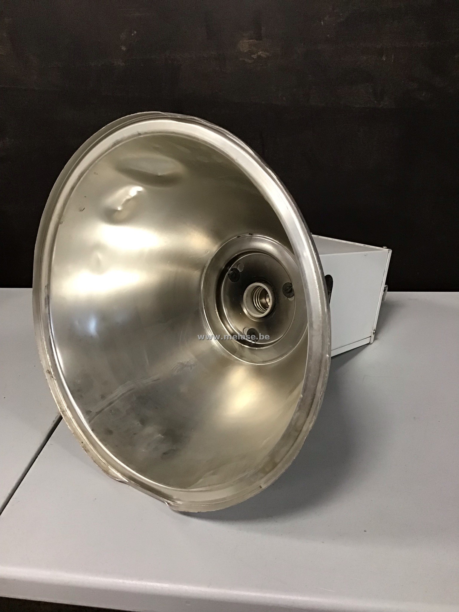 Industriële magazijnlamp "zonder glas"