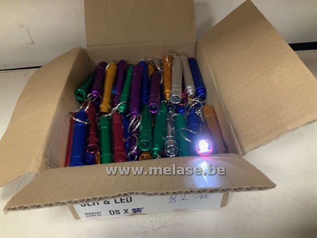 LED sleutelhangers "verschillende kleuren"