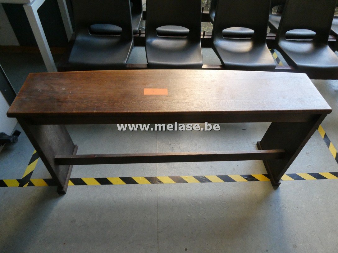 Houten kerkbank