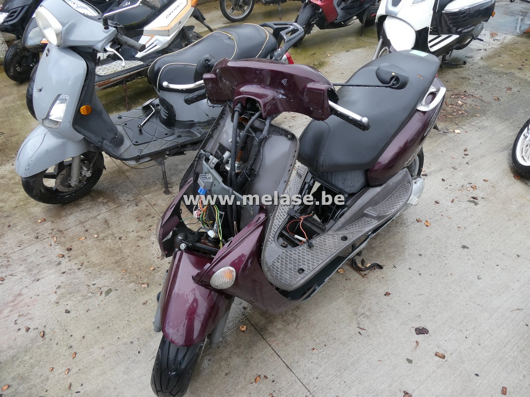 Scooter "Yamahe - rood"