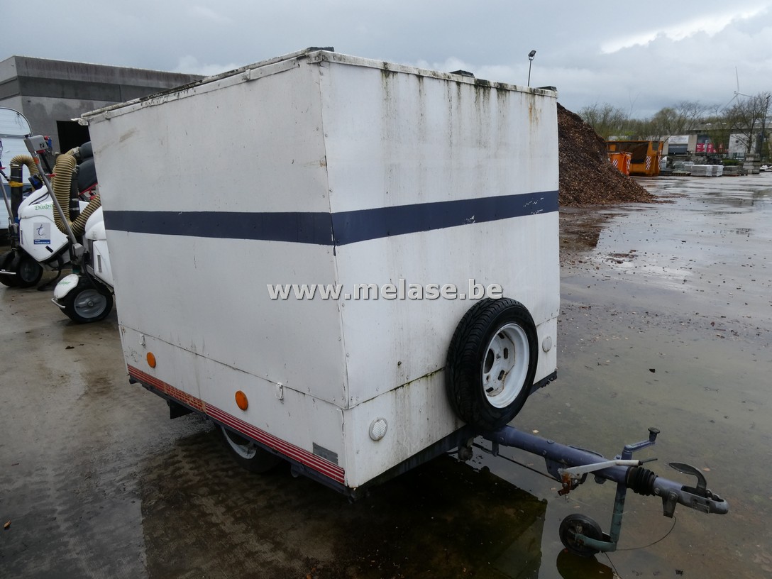 Gesloten aanhangwagen