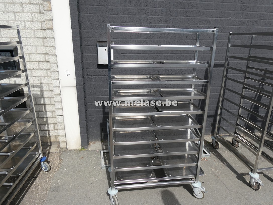 RVS kar op wielen