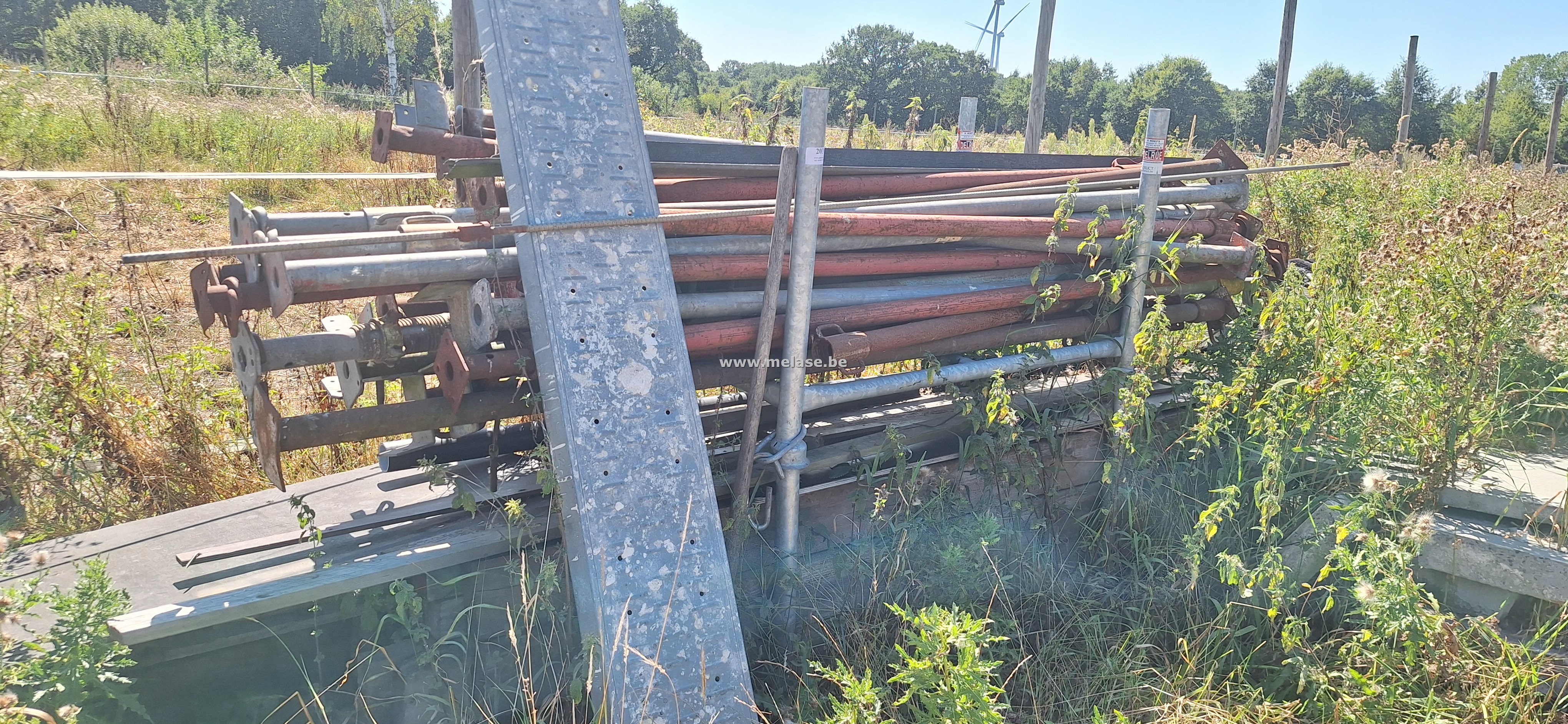 Partij stippen en hout