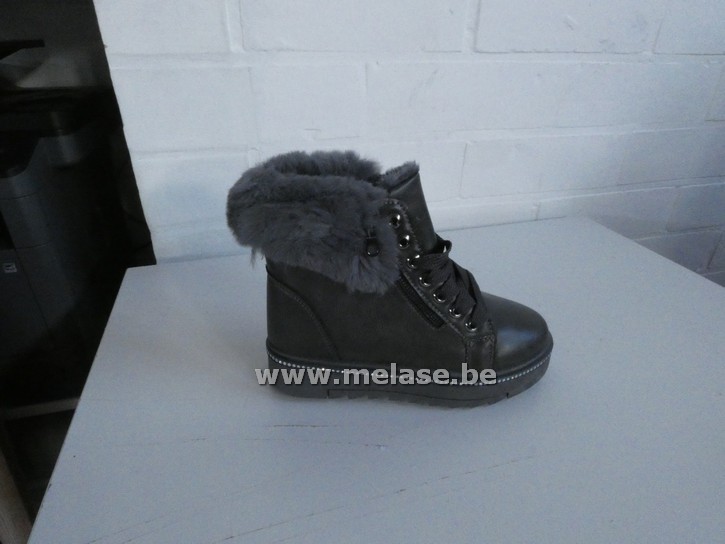 Merkloos "grijs met pels"(38)